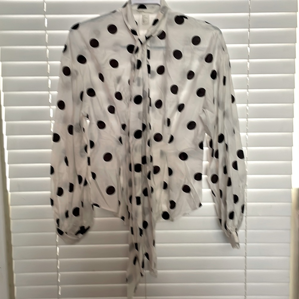 H&M polka dot button down size 4